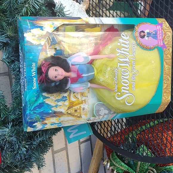 Mattel Other - 1992 Disneys Snow White Barbie